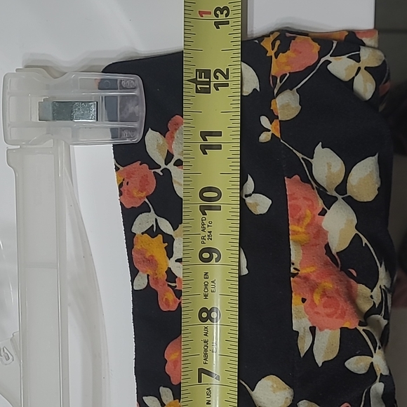 LuLaRoe floral leggings One Size - Picture 7 of 7